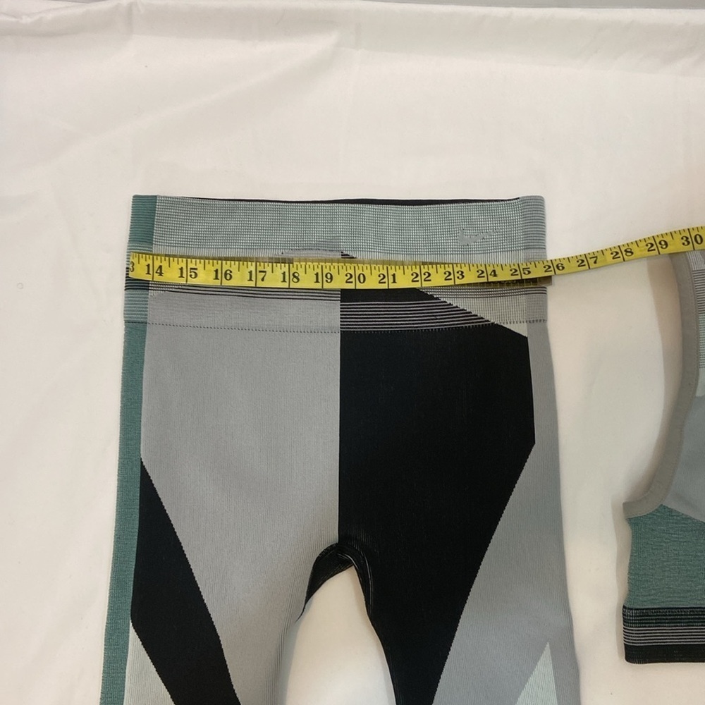 Nike Sculpt Lux Icon Clash Women’s Green Multi Colored Shorts Bra &Tights.Size-L - Picture 5 of 11